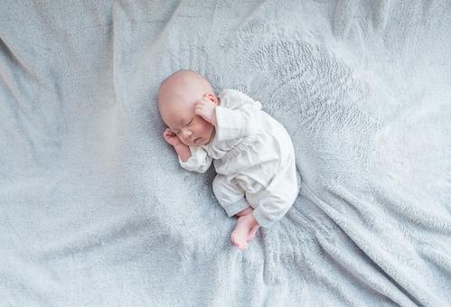 新生兒保險(xiǎn)買什么好？要遵循三個(gè)原則